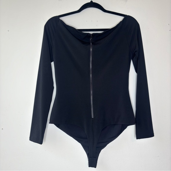 Alice + Olivia Stacey Bendet Air Black Off The Shoulder Back Zip Bodysuit Size L - Picture 9 of 12